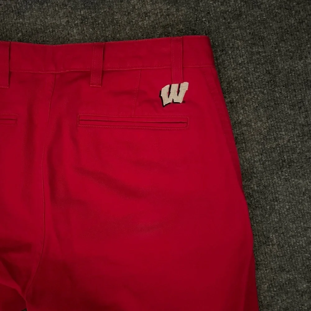 Dockers Chino Pants Men's 31x30 Red Wisconsin Badgers Golf Pants Chinos - Picture 3 of 12